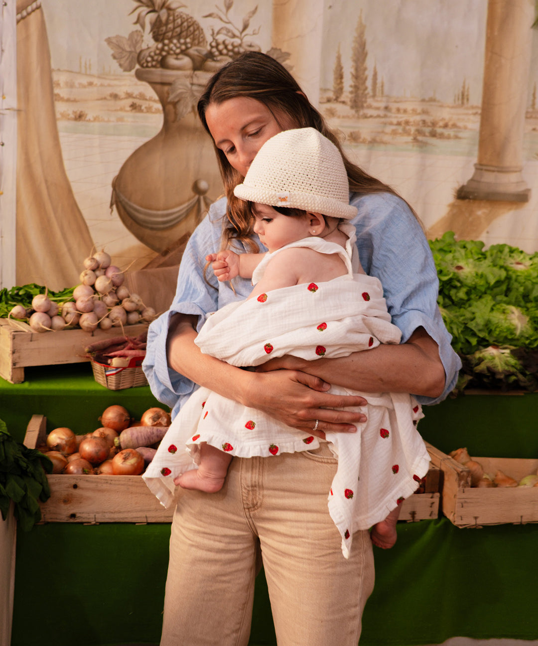 Swaddle blanket Strawberry