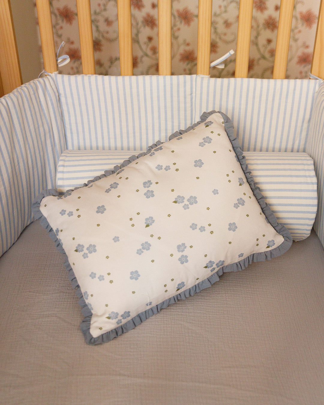 Crib bumper Bluebell Stripes