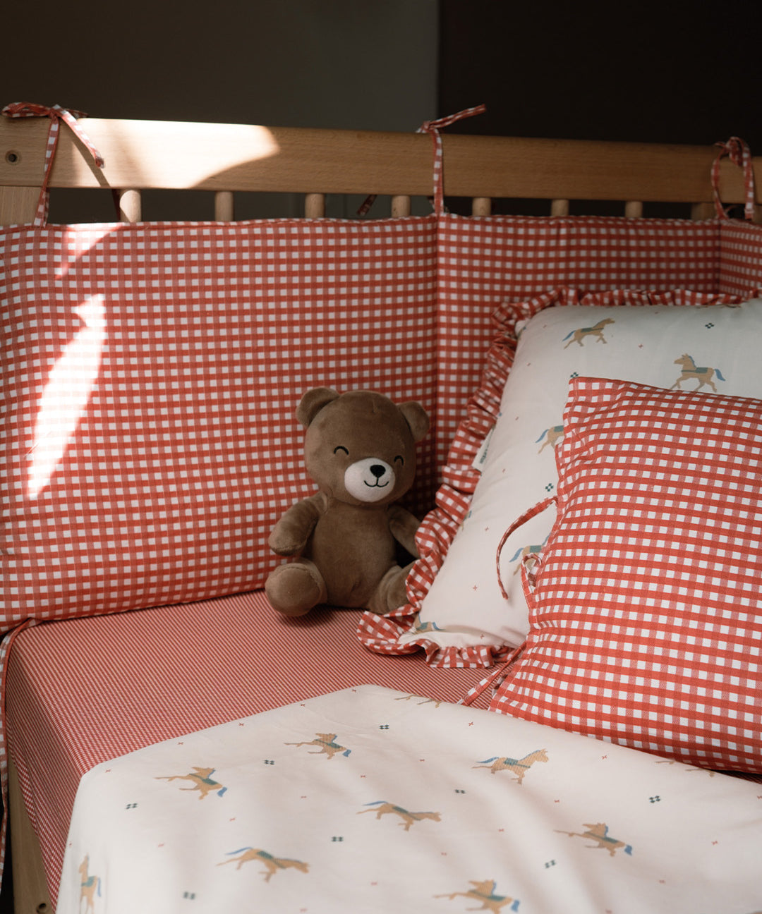 Crib bumper Red Gingham