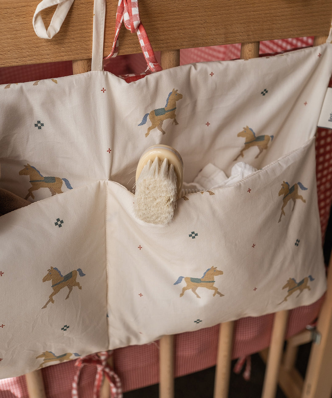 Crib organizer Horse