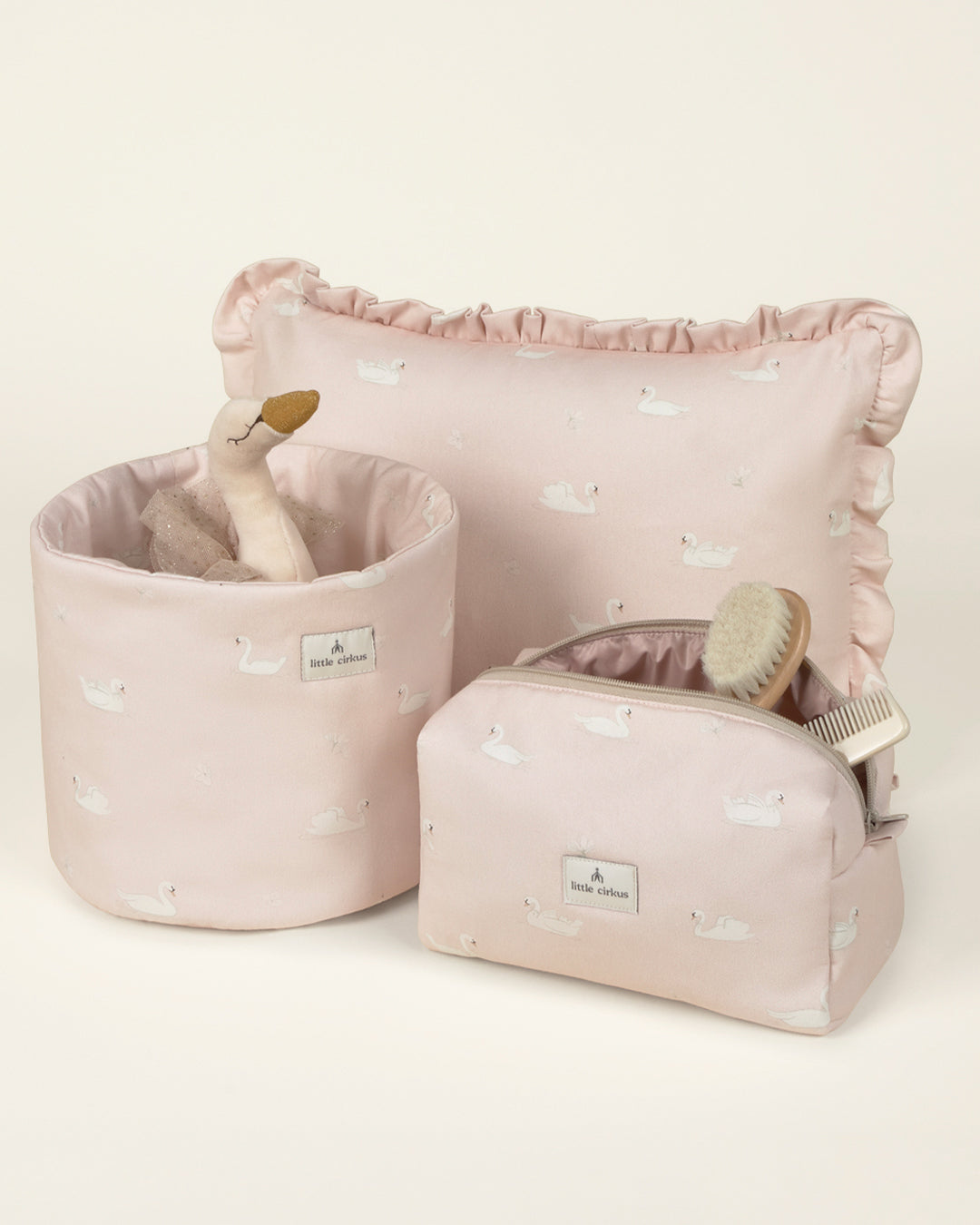 Toiletry bag Swan Lake